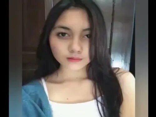 Cewek Cantik Kesepian Pingin Merasakan Kontol