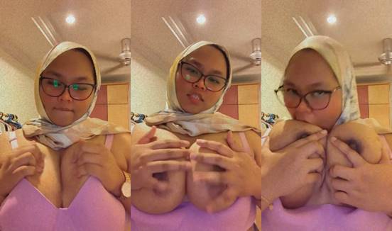 Bokepind cewek tobrut kacamata malaysia sange